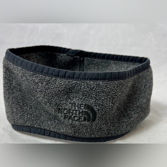 The North Face Accessories - The North Face wind stopper ear cover/headband